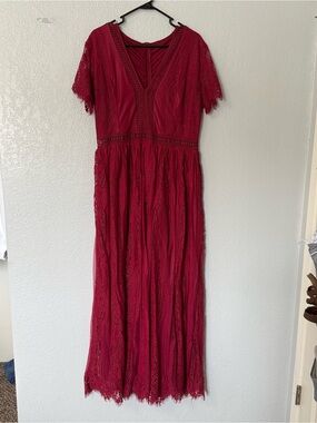 Women’s Lace V-Neck Maxi Dress - Wine Burgundy
